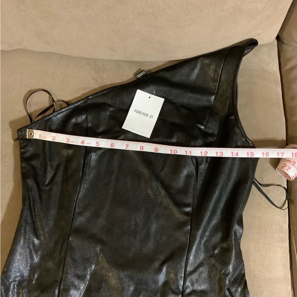 Forever 21 Faux Leather One-Shoulder Dress Size Large Never Worn & Discontinued - Picture 5 of 9